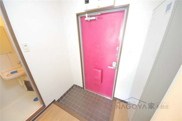 七福堂マンション 玄関