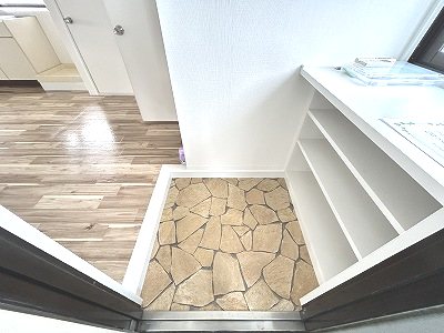 ヴァンカートル 玄関