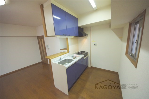 ラディアント矢場 キッチン