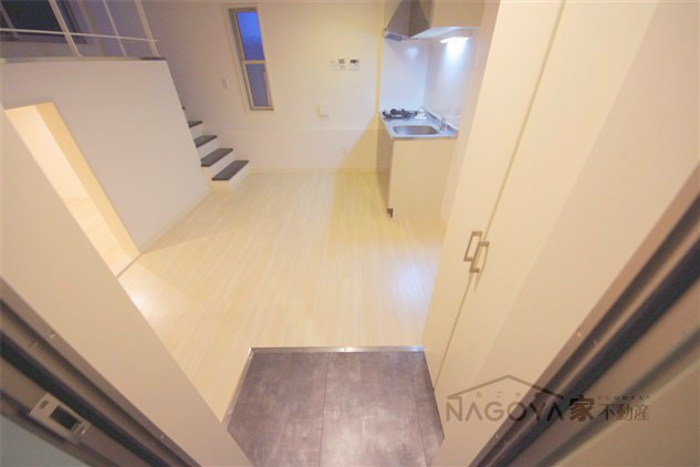 ピアチェーレ新栄 玄関