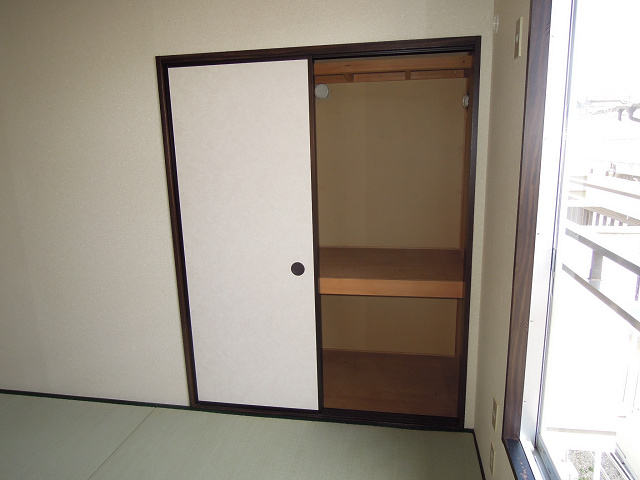 グリーンハイツ西尾　 収納