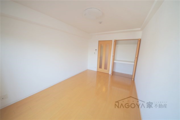 グレイス新栄 ベッドルーム