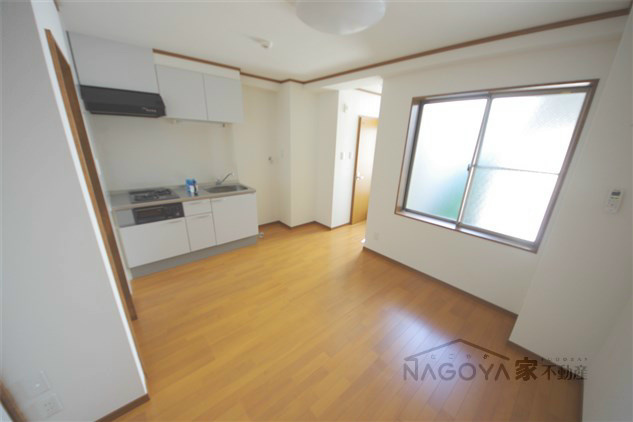 内山プラザビル ベッドルーム