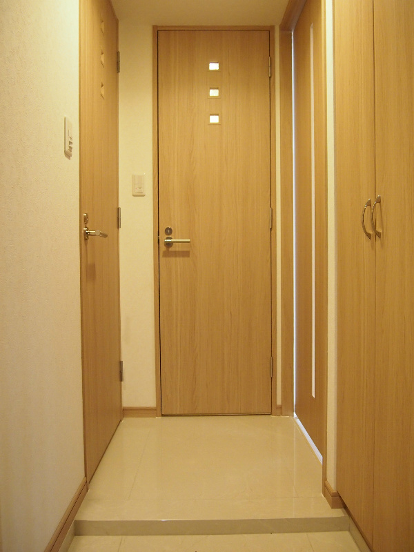 ルーブル中野本町 玄関