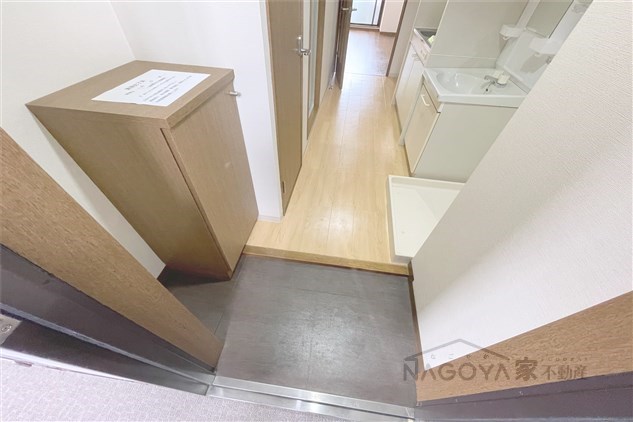 サウスパークイズミ 玄関