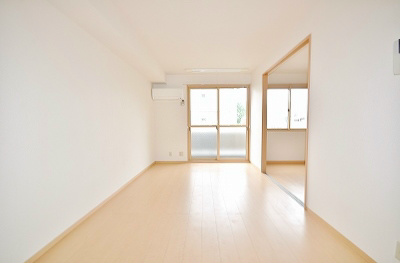 オーク上富野 リビング