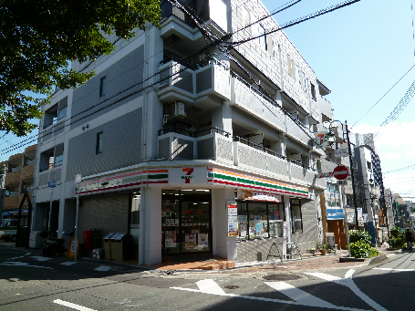 KSコート千里山駅前 コンビニ