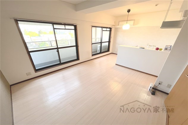 SLR吹上 リビング