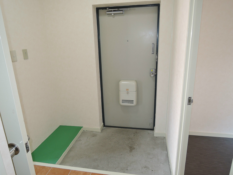 江尻マンション　 玄関