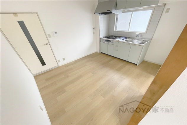 レスカール白金 リビング