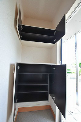 エスペランサ中曽根 玄関