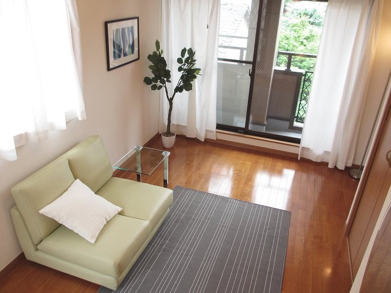 シャトル・坂上 301号室 外観