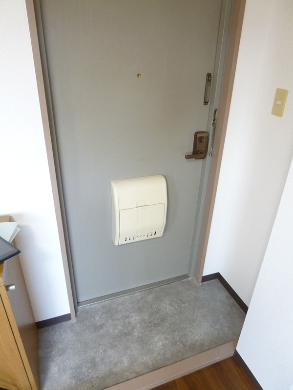 千里山弐番館 玄関
