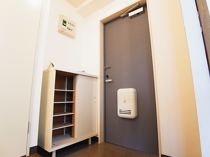 ラフィーヌ・池田５番館 玄関