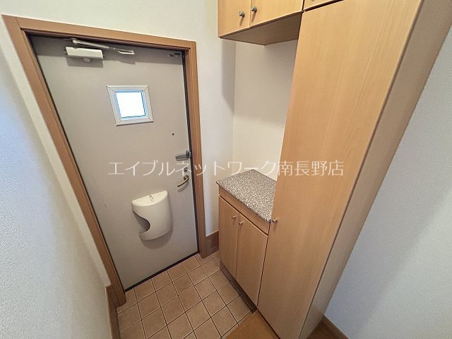 Ｓ．Ｒ－Ｅ・２ 玄関