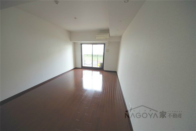 アーデン東別院 リビング