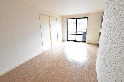 プラティークアヴェニュー　Ｂ棟 リビング