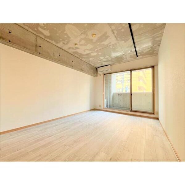 ヴェリエール・ドゥ・セ リビング