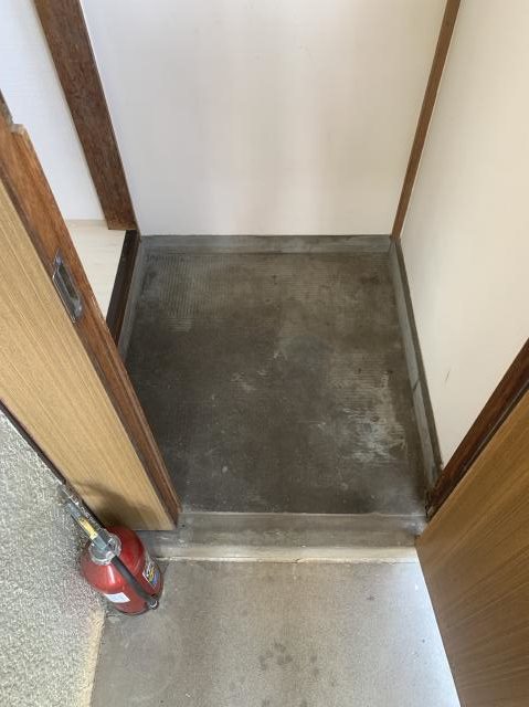 なるみ荘 玄関