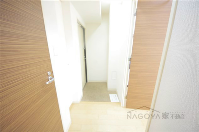 スタジオスクエア泉 玄関