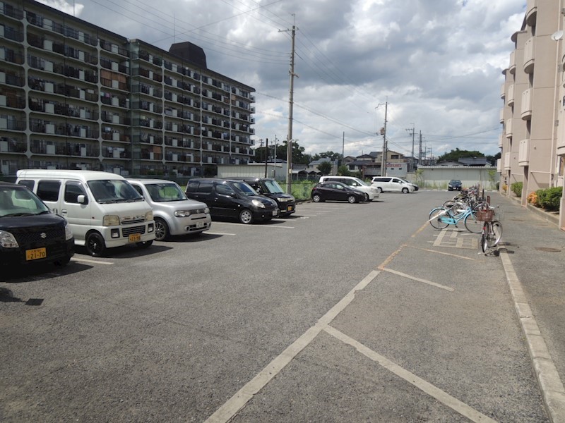 チュリス久宝寺 駐車場
