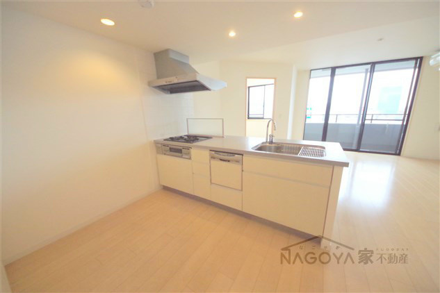 グラン・アベニュー栄 キッチン