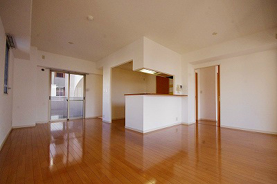 嵐山ツインビル南館 リビング