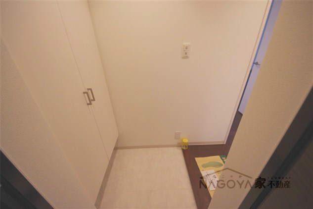 エスティメゾン東別院 玄関