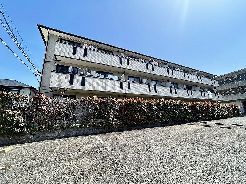 コンフォールⅡ番館 201号室 外観