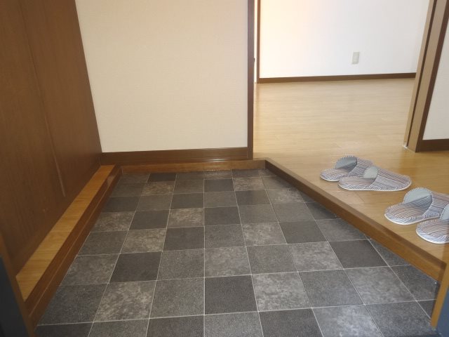 エステートS　A 玄関