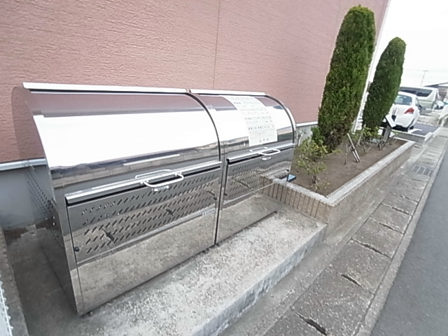 フィオーレ、Y その他外観2