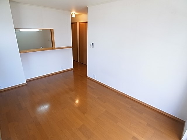 フィオーレ、Y リビング