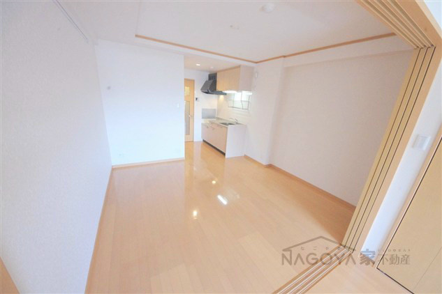 エクセラン本願寺 リビング