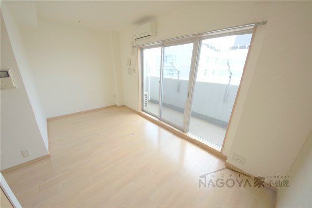 レジディア高岳 リビング