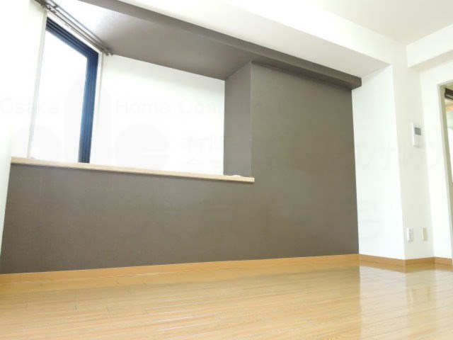 ライオンズマンション八尾第二　　　　分譲貸し リビング