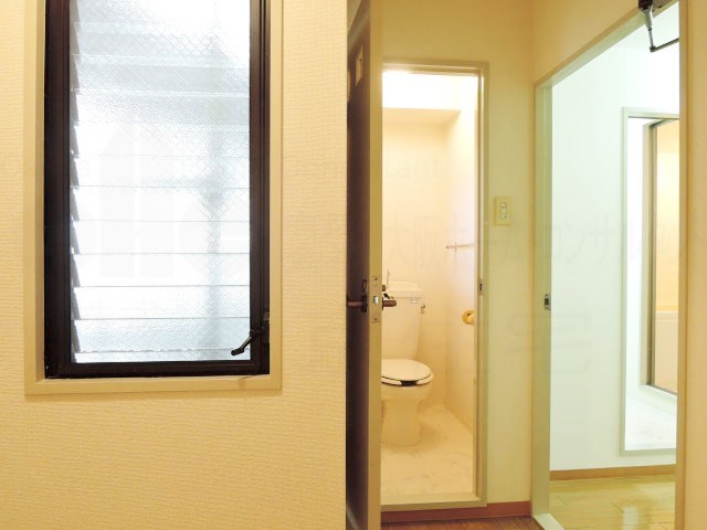 ライオンズマンション八尾第二　　　　分譲貸し 玄関