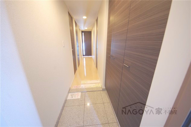 東山公園レジデンス 玄関