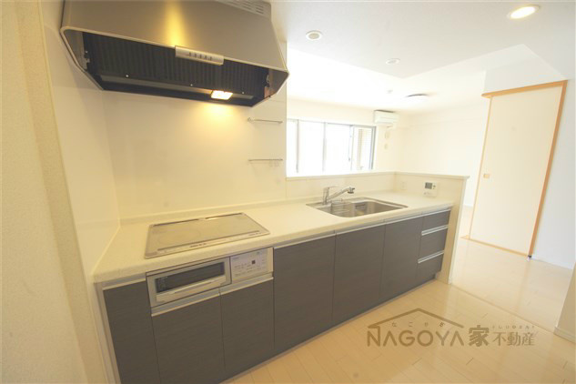 東山公園レジデンス キッチン