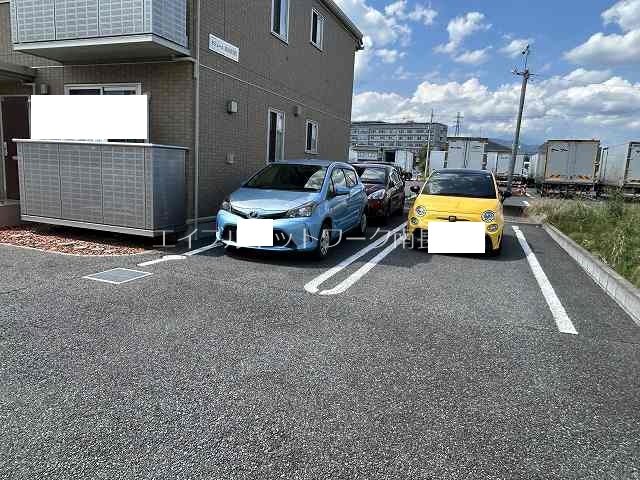 セジュールSHOWMEI 駐車場