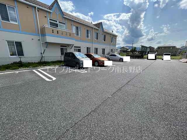 セジュールSHOWMEI 駐車場