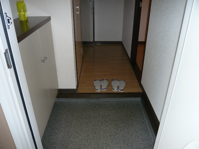 エステートこやまＮ 玄関