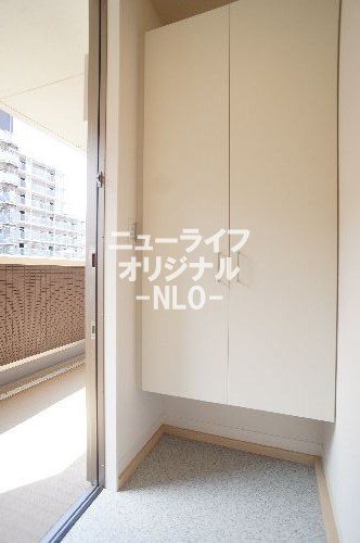 メゾン ド　アトリエール 玄関