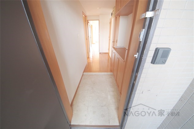 サムティイースト白壁 玄関