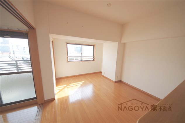 サムティイースト白壁 リビング