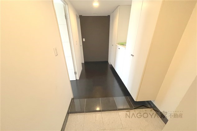 御棚町hills 玄関