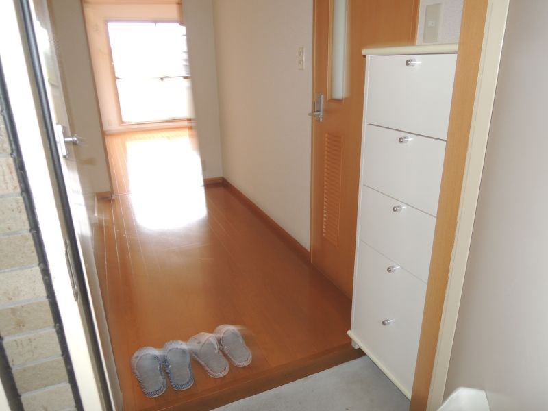 ヴィラ ヴェルテ  玄関