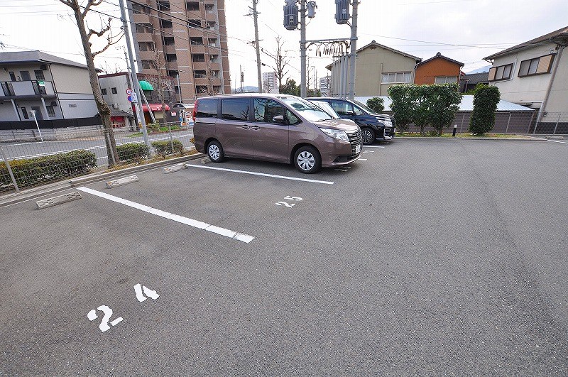 Ｓ・Ｅ天籟寺マンション 駐車場