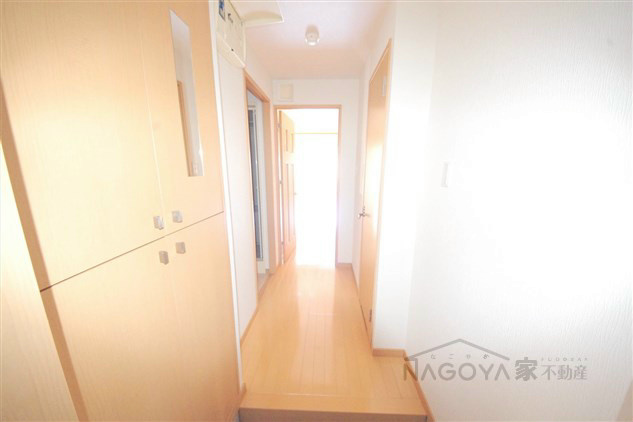 エクセラン本願寺 玄関