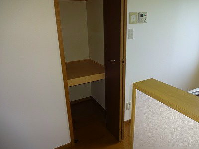 プラードⅡ 収納
