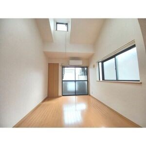 エムケート桜山 リビング